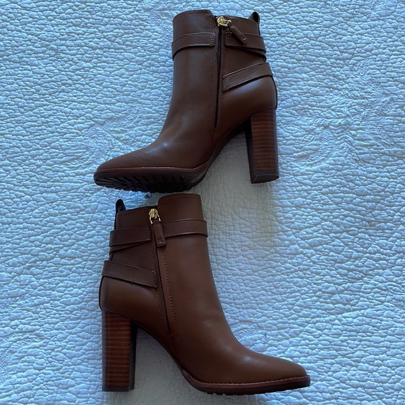 BNIB Lauren Ralph Lauren Heeled Boots size 7 - Picture 3 of 12